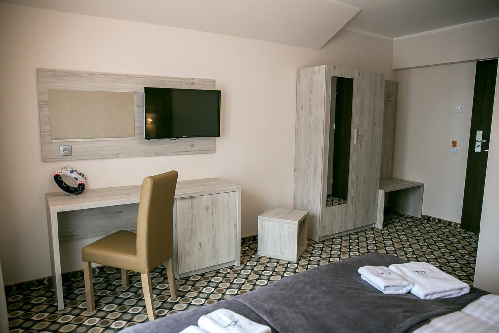 Marina Mielno Z Widokiem Na Jezioro Hotel Room photo