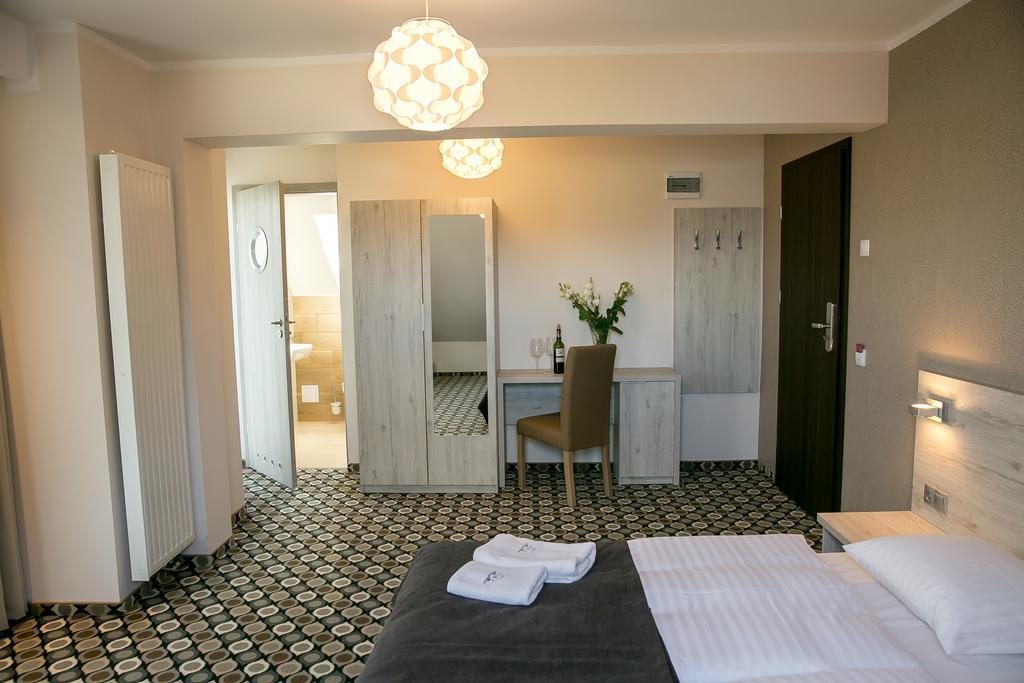 Marina Mielno Z Widokiem Na Jezioro Hotel Room photo