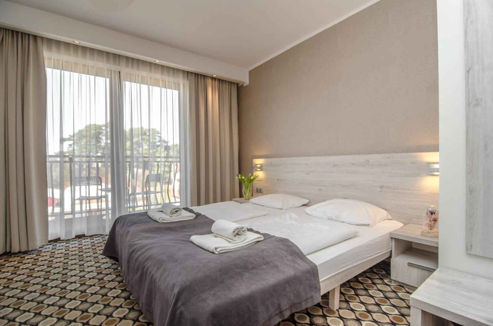 Marina Mielno Z Widokiem Na Jezioro Hotel Room photo
